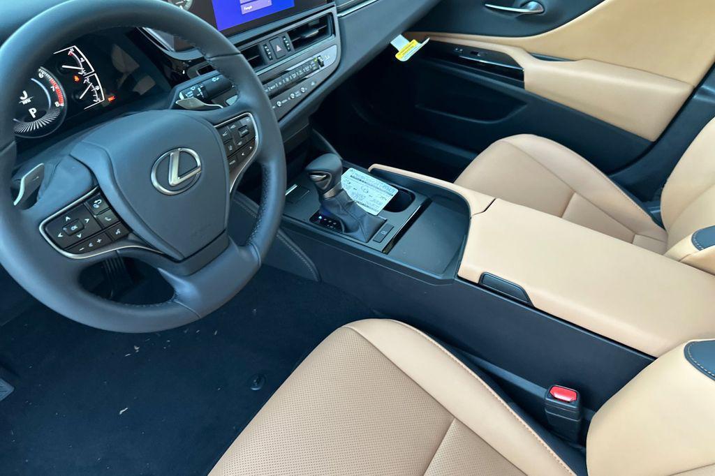 new 2025 Lexus ES 350 car, priced at $44,439