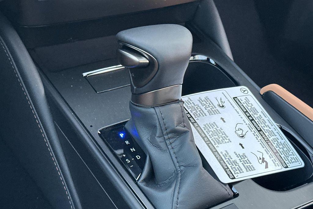 new 2025 Lexus ES 350 car, priced at $44,439