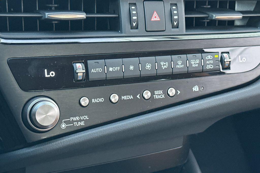 new 2025 Lexus ES 350 car, priced at $44,439