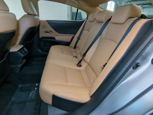 used 2023 Lexus ES 350 car, priced at $35,900