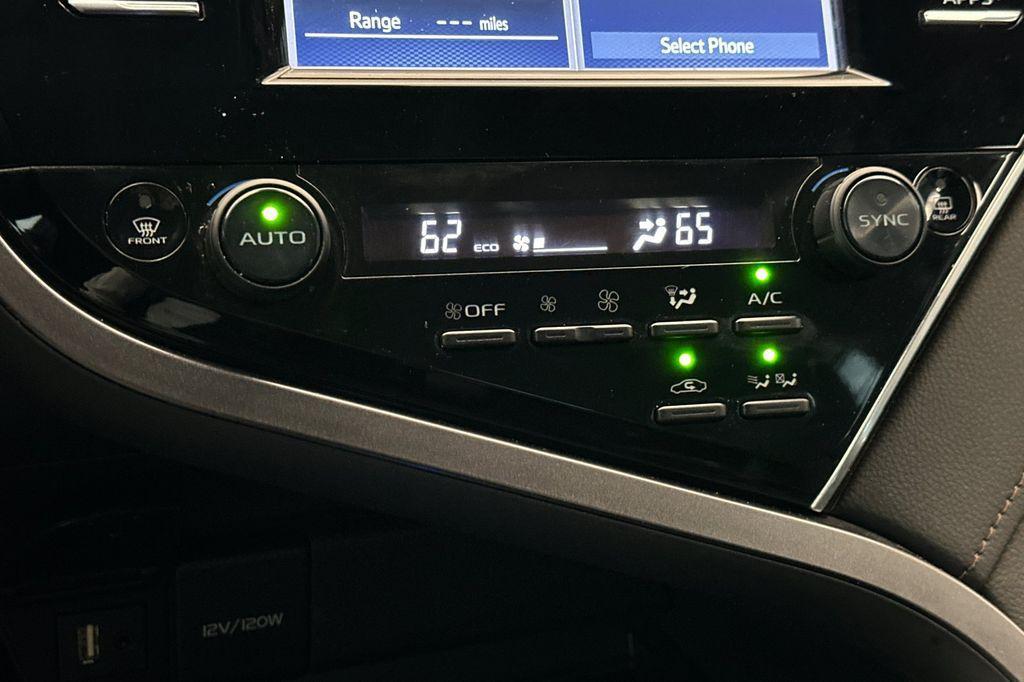 used 2018 Toyota Camry Hybrid car, priced at $16,900