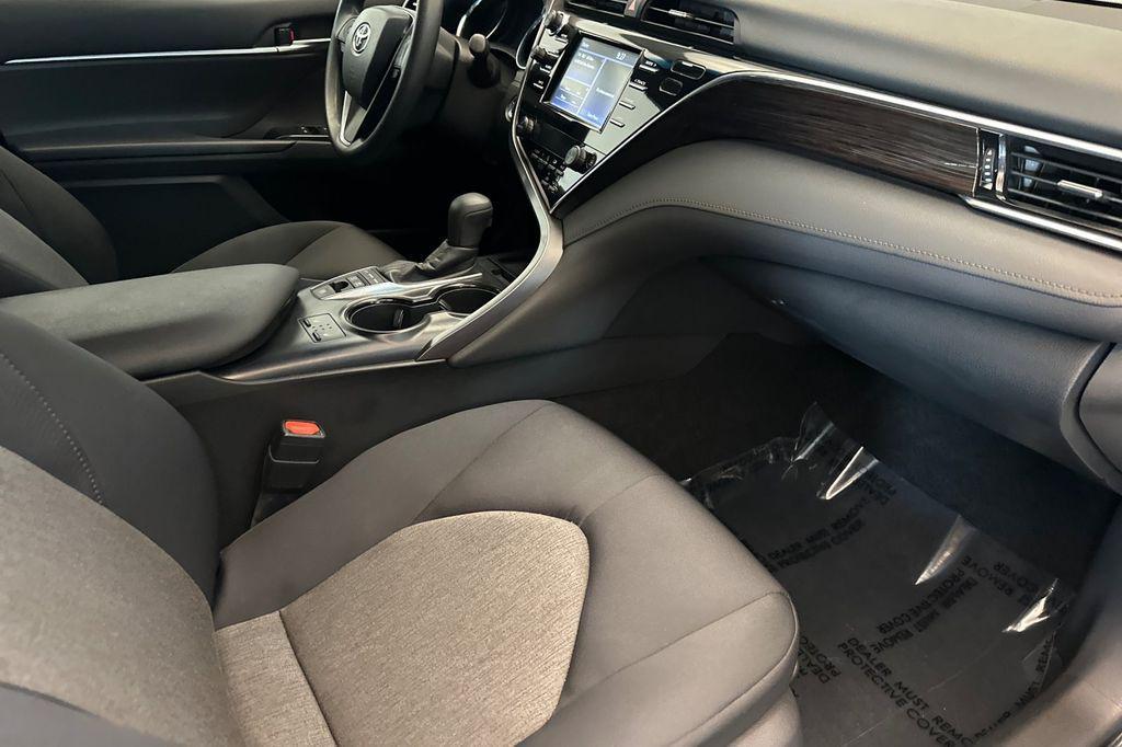 used 2018 Toyota Camry Hybrid car, priced at $16,900