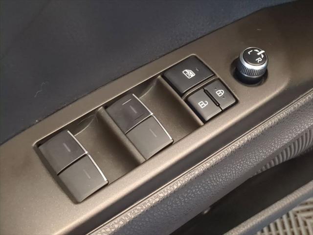 used 2021 Toyota Camry Hybrid car, priced at $27,900