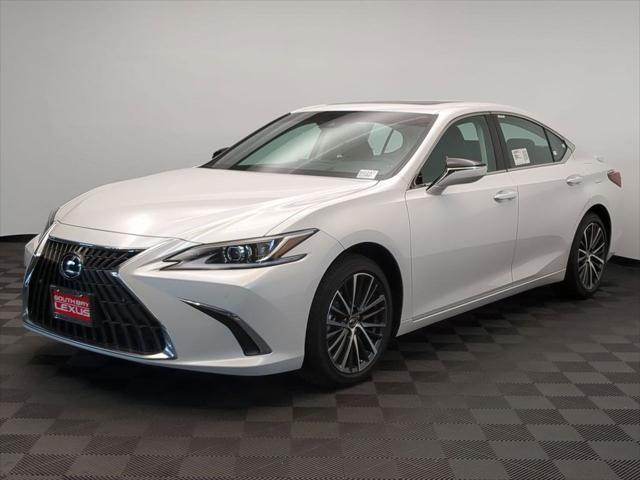 new 2025 Lexus ES 300h car, priced at $51,500