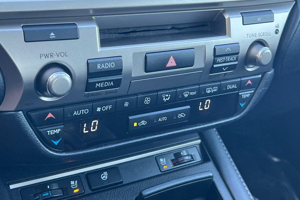 used 2016 Lexus ES 300h car, priced at $15,900