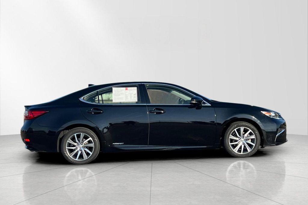 used 2016 Lexus ES 300h car, priced at $15,900