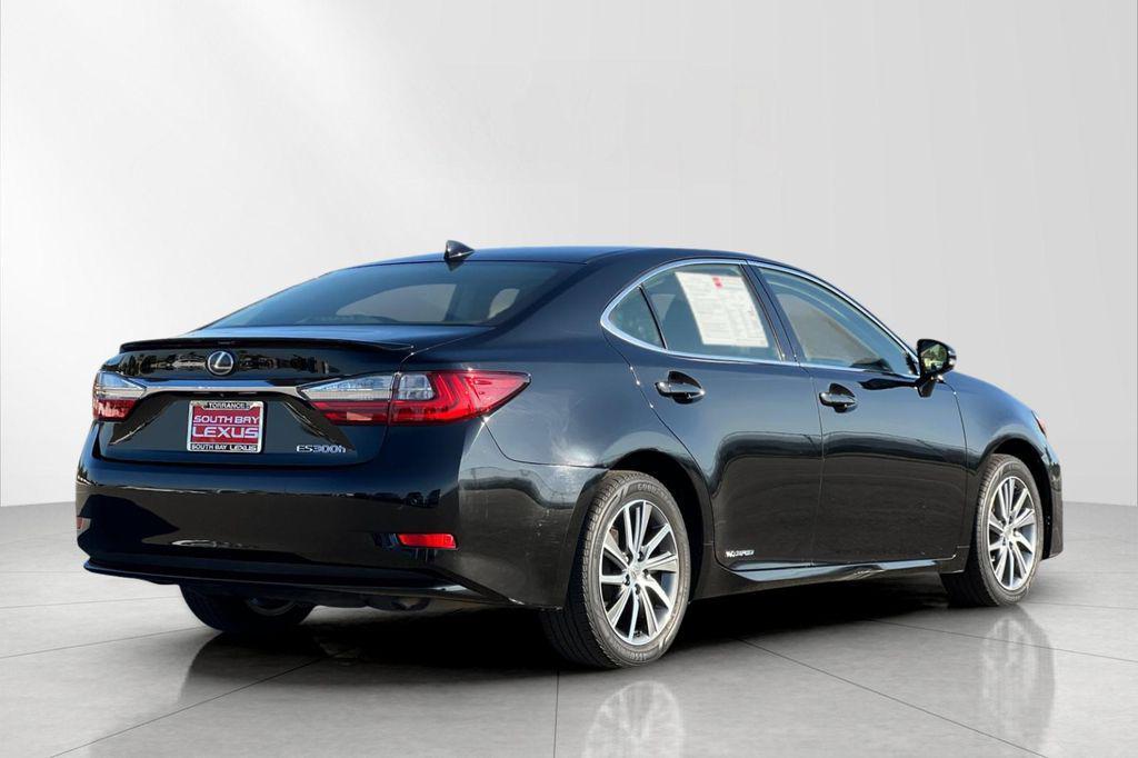 used 2016 Lexus ES 300h car, priced at $15,900