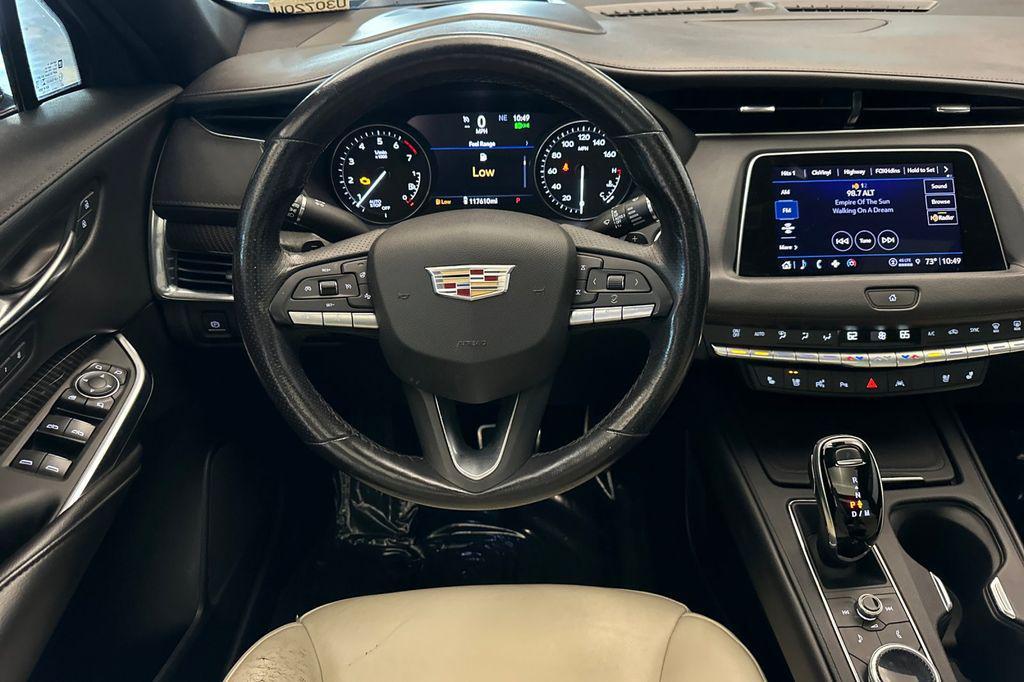used 2022 Cadillac XT4 car, priced at $17,900