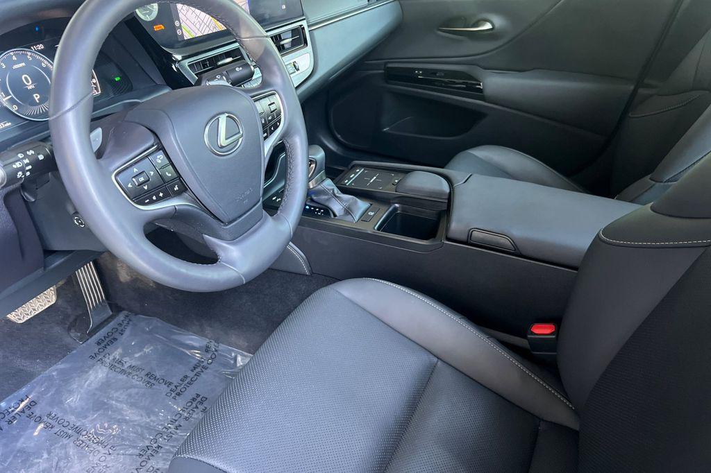 used 2022 Lexus ES 350 car, priced at $35,900