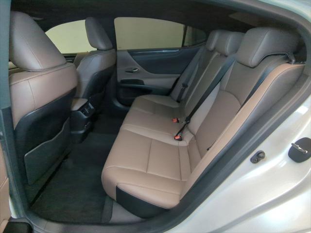 used 2024 Lexus ES 350 car, priced at $41,900