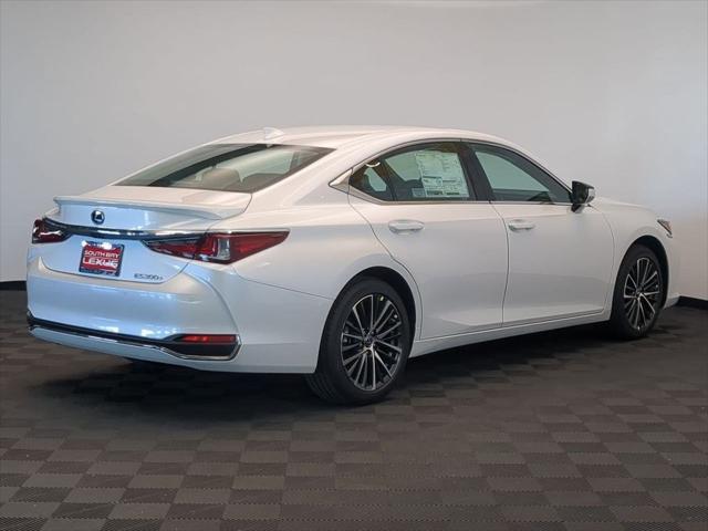 new 2025 Lexus ES 300h car, priced at $53,209