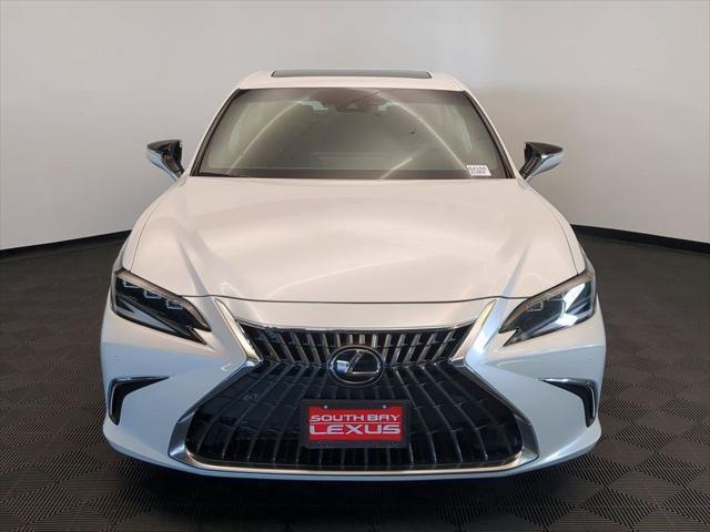 new 2025 Lexus ES 300h car, priced at $52,874