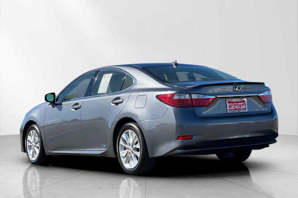used 2013 Lexus ES 300h car, priced at $15,900