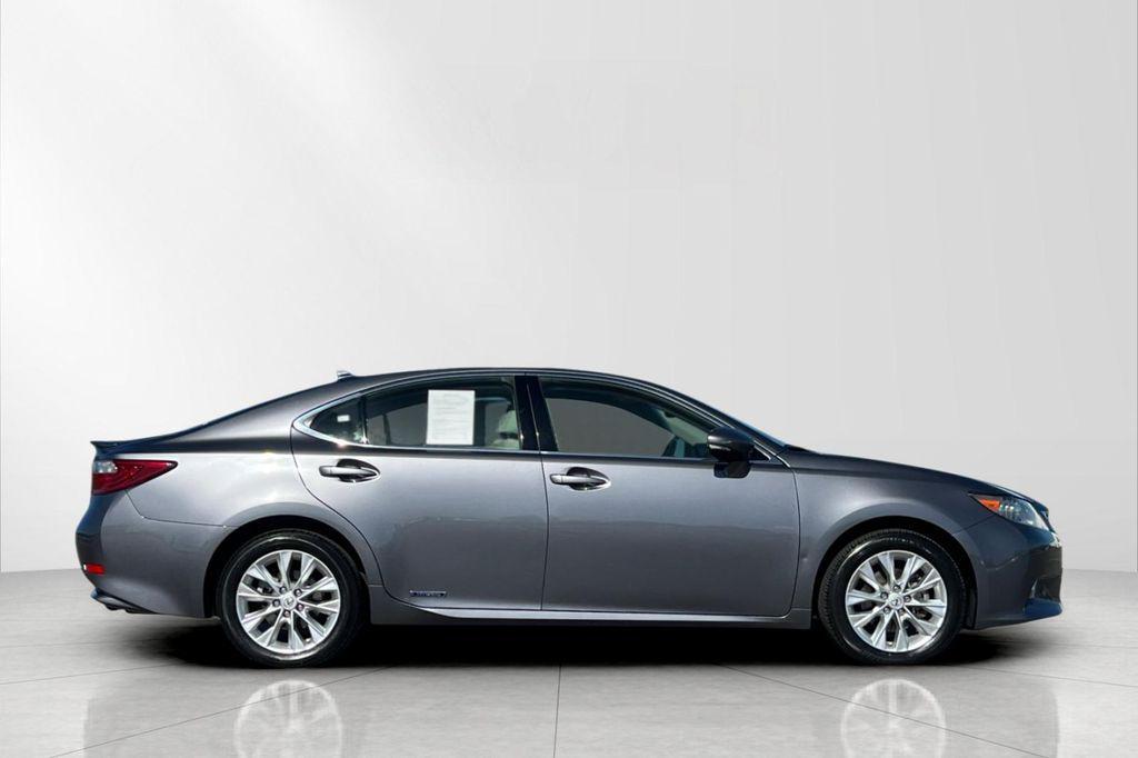 used 2013 Lexus ES 300h car, priced at $15,900