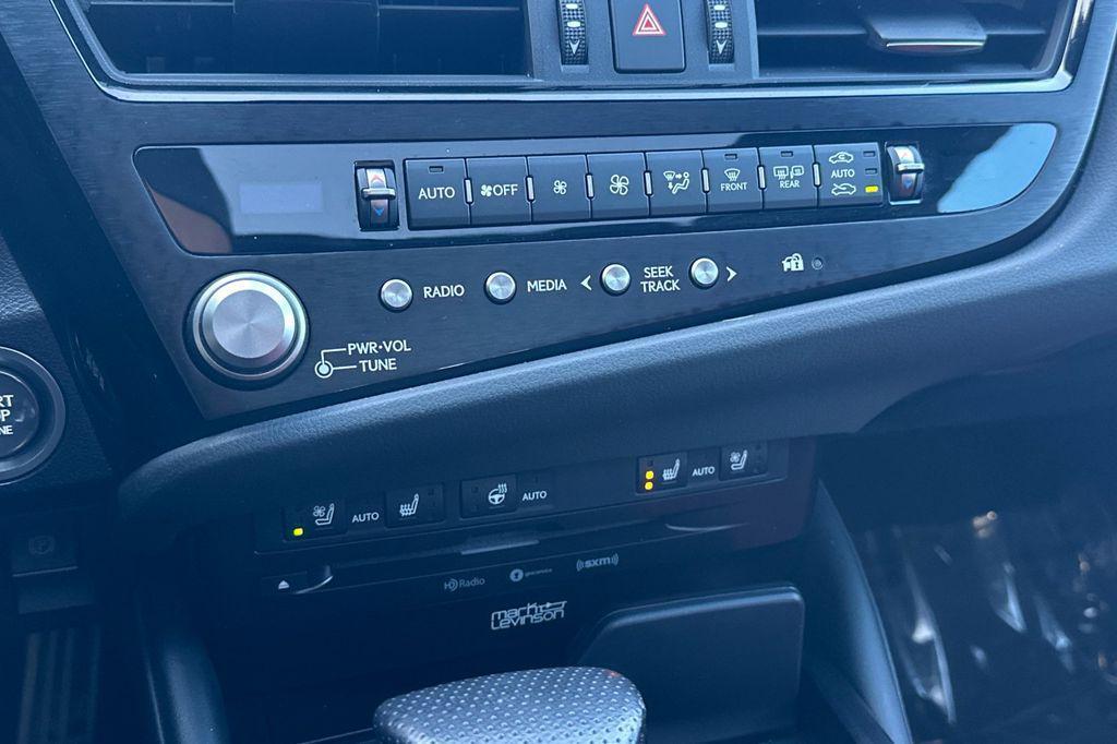 used 2022 Lexus ES 350 car, priced at $37,900