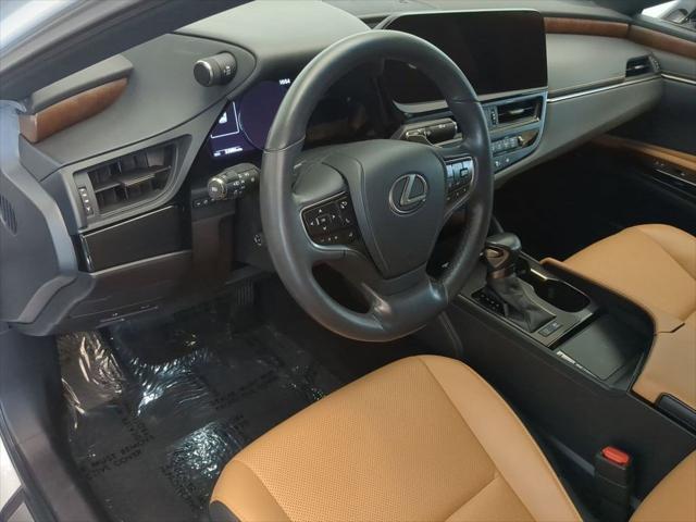 used 2023 Lexus ES 300h car, priced at $38,900