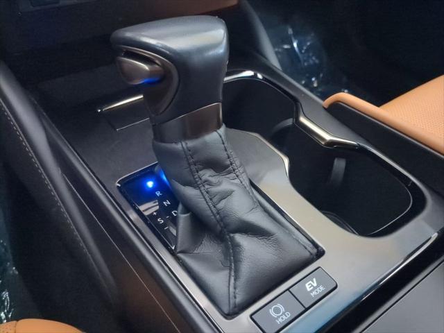 used 2023 Lexus ES 300h car, priced at $38,900