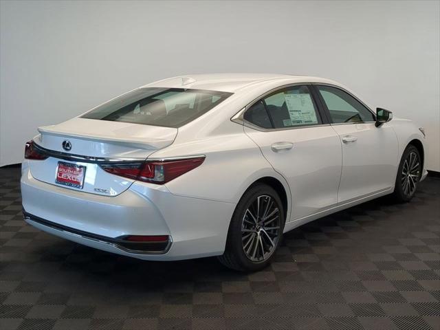 new 2025 Lexus ES 300h car, priced at $51,529