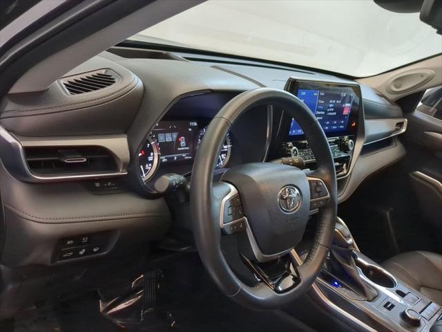 used 2022 Toyota Highlander car, priced at $44,900