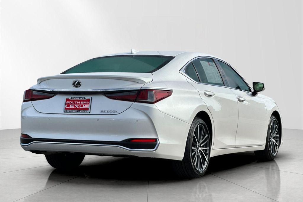 used 2025 Lexus ES 300h car, priced at $41,800