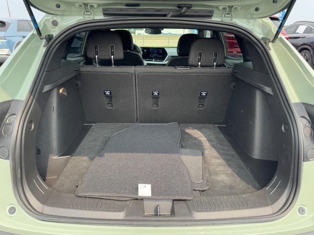 used 2024 Chevrolet Trax car, priced at $22,888