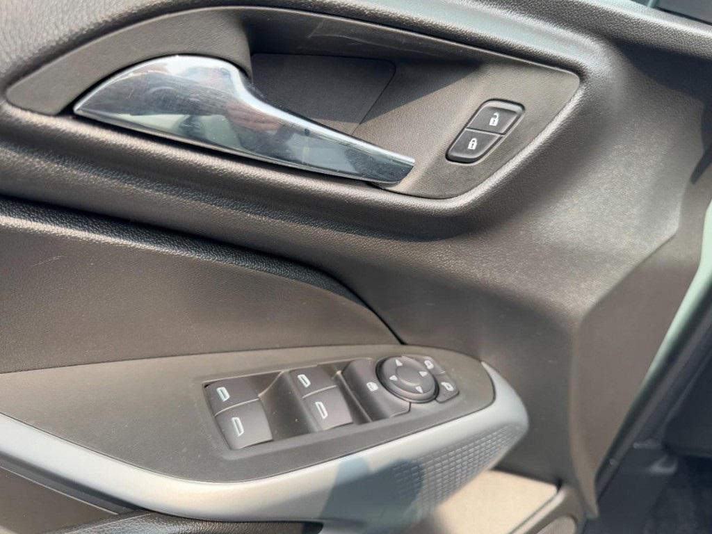 used 2024 Chevrolet Trax car, priced at $22,888