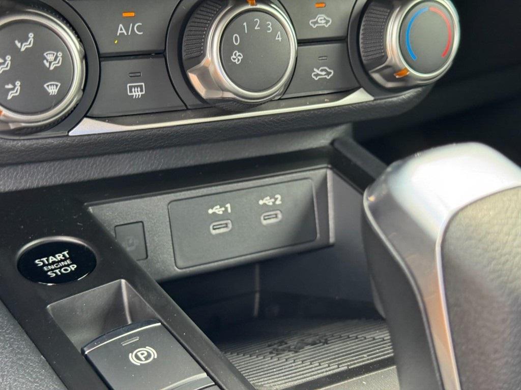new 2025 Nissan Kicks car, priced at $24,045