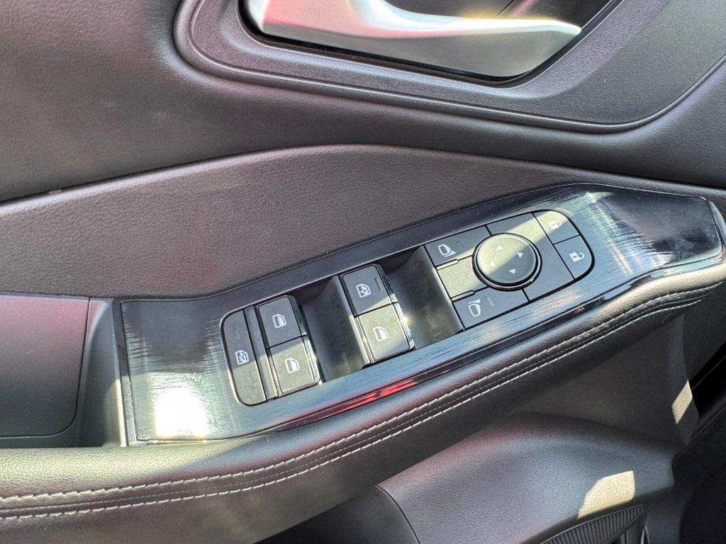 used 2025 Nissan Rogue car, priced at $27,995