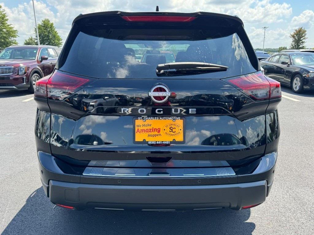 used 2025 Nissan Rogue car, priced at $27,995