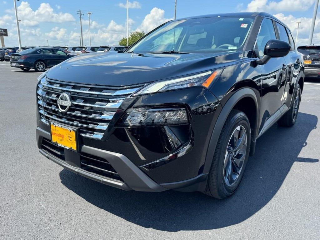 used 2025 Nissan Rogue car, priced at $27,995