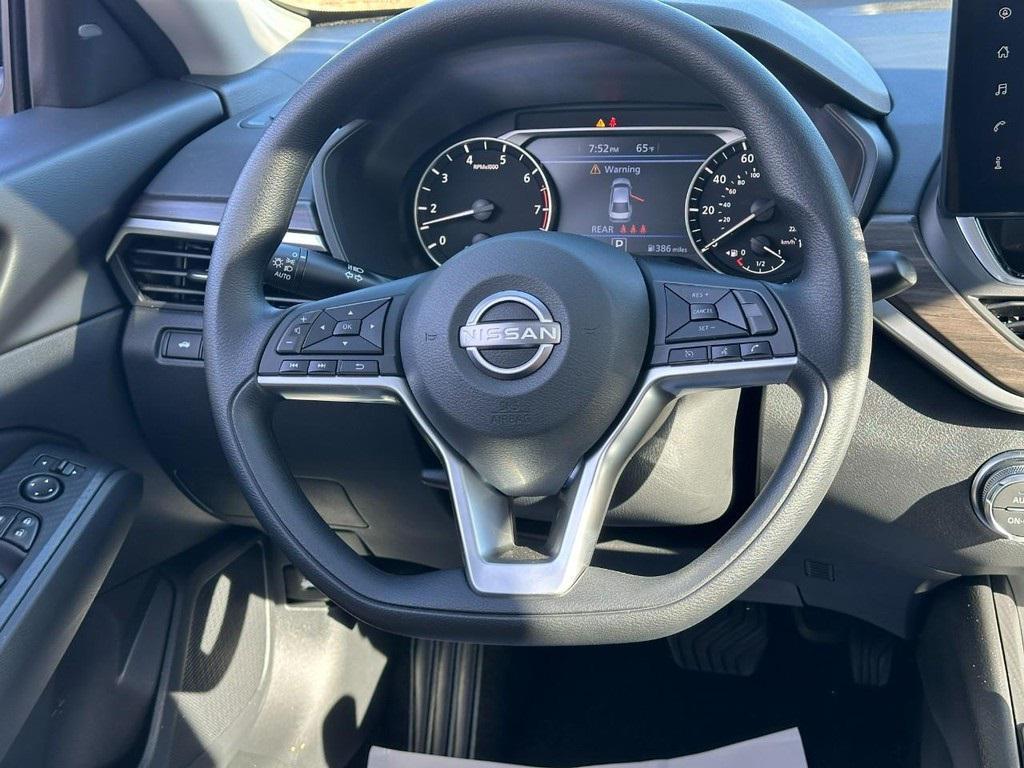 new 2025 Nissan Altima car, priced at $25,605