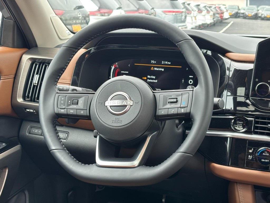 new 2025 Nissan Pathfinder car, priced at $44,375