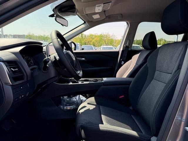 new 2025 Nissan Rogue car, priced at $32,675
