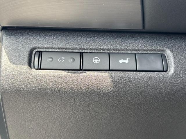 new 2025 Nissan Pathfinder car, priced at $43,075