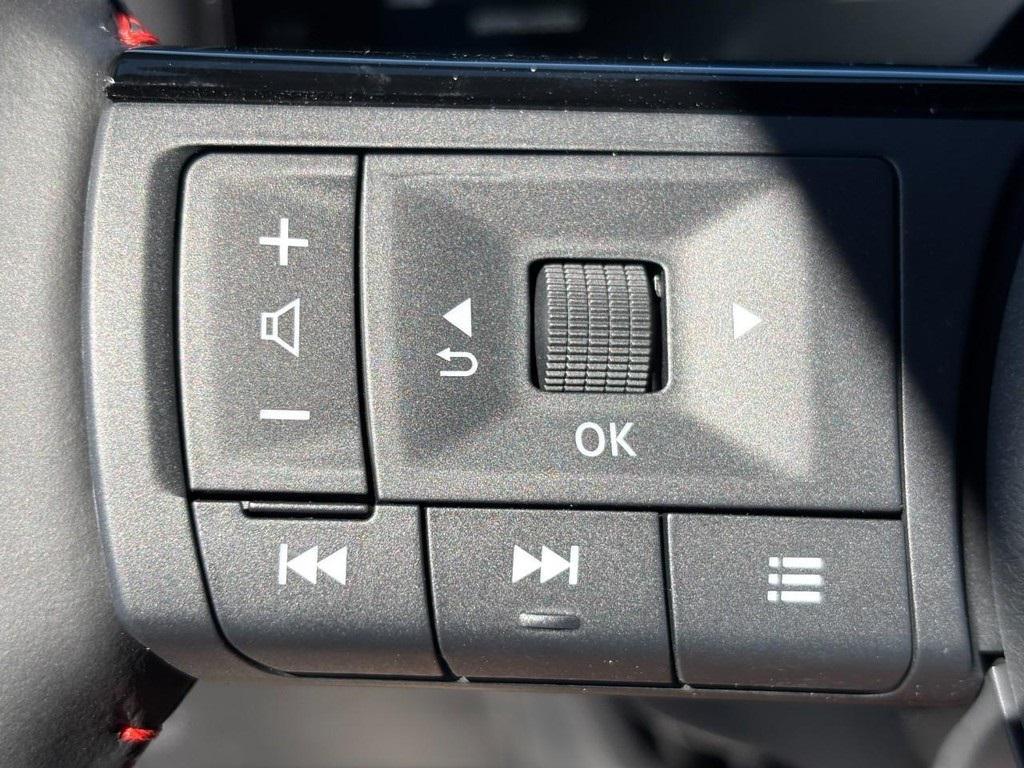 new 2025 Nissan Kicks car, priced at $26,553