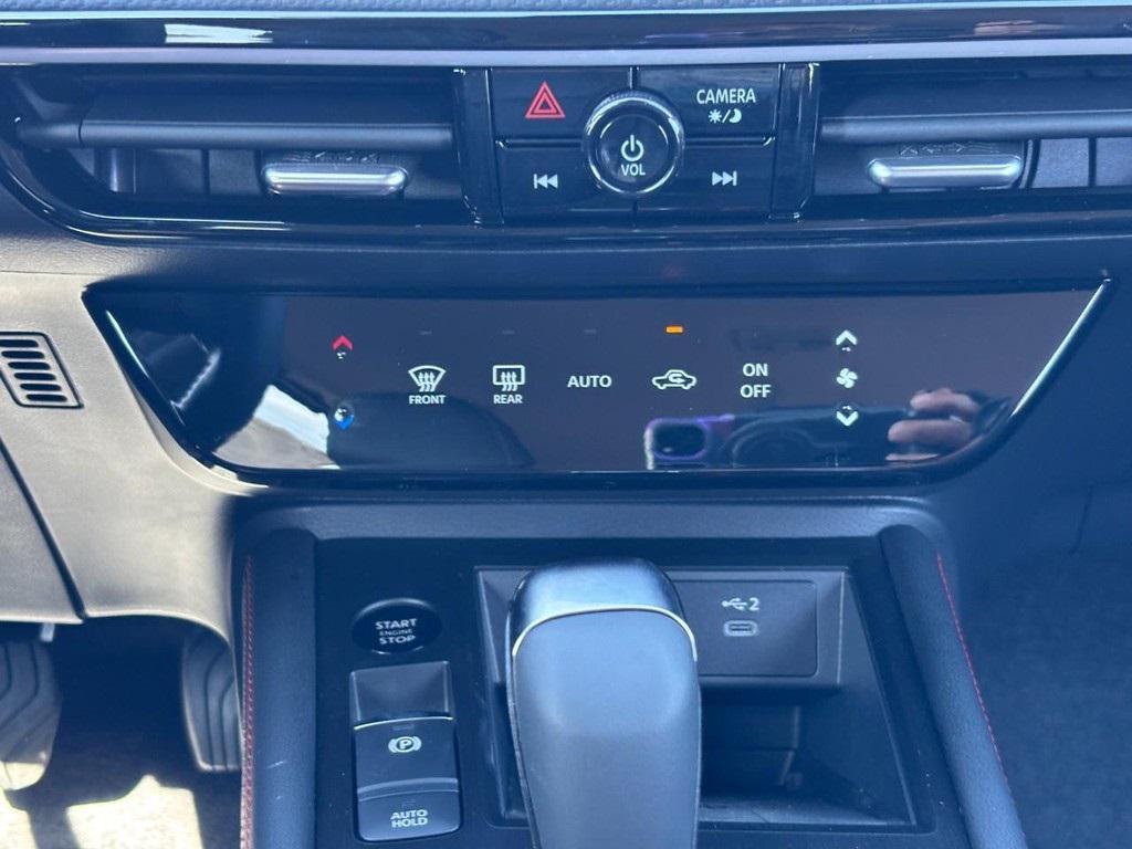 new 2025 Nissan Kicks car, priced at $26,553