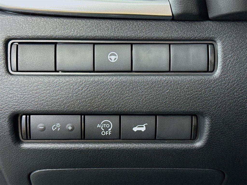 used 2025 Nissan Rogue car, priced at $27,995