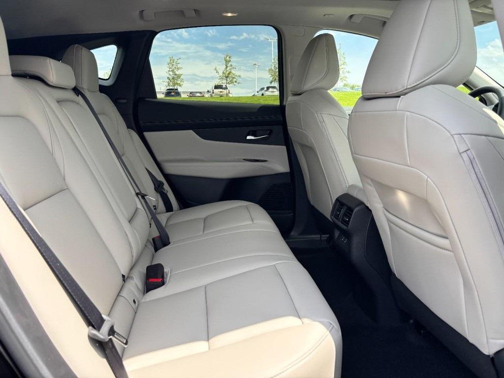 new 2025 Nissan Murano car, priced at $40,640