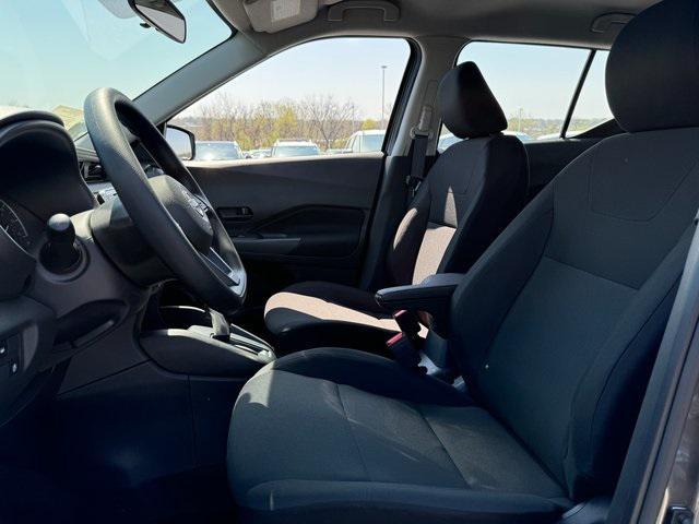 new 2025 Nissan Kicks car, priced at $22,260