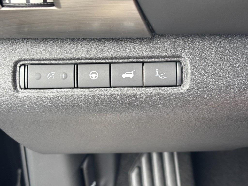 new 2025 Nissan Pathfinder car, priced at $45,220