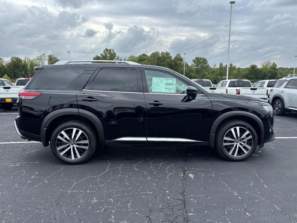 new 2025 Nissan Pathfinder car, priced at $45,220