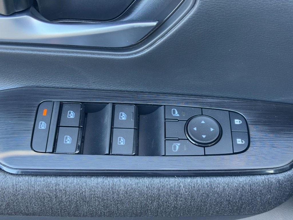 new 2026 Nissan Kicks car, priced at $25,575