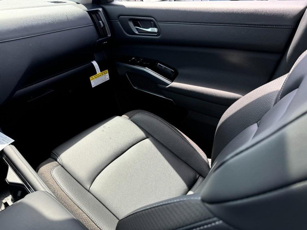 new 2025 Nissan Pathfinder car, priced at $45,635