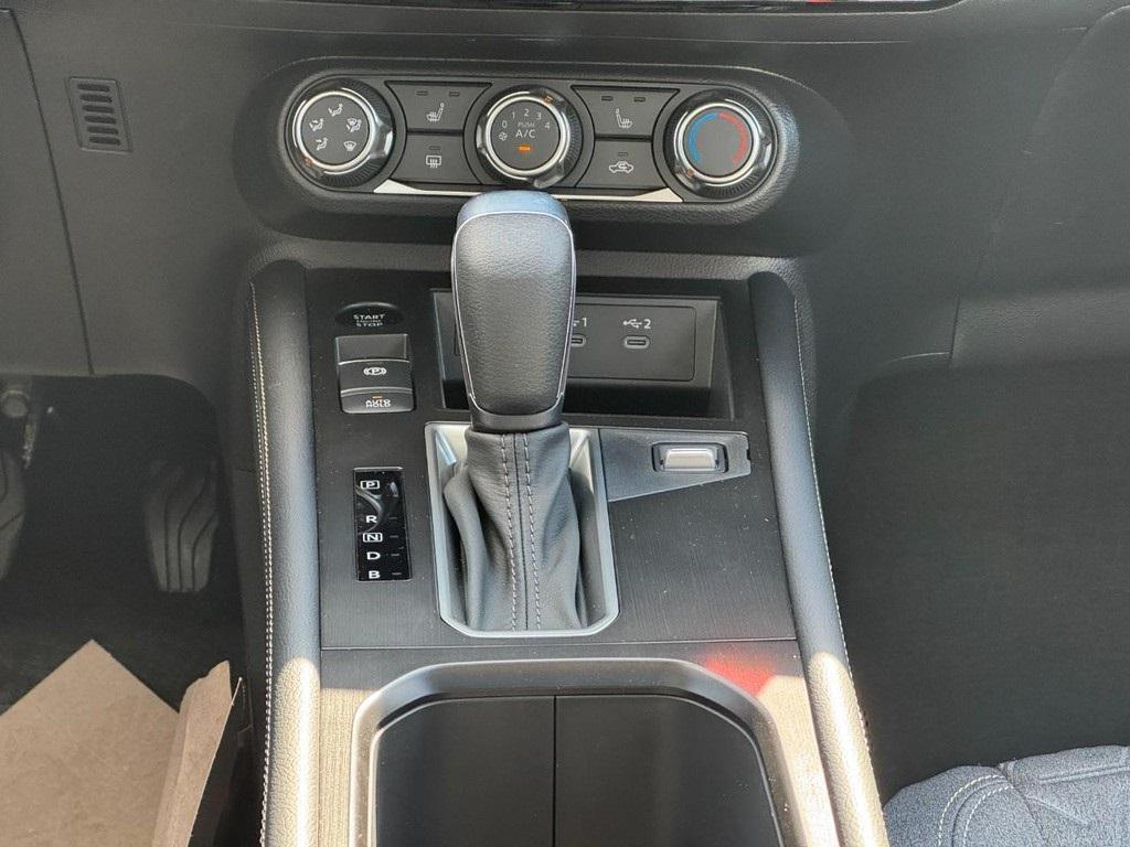 new 2025 Nissan Kicks car, priced at $26,608