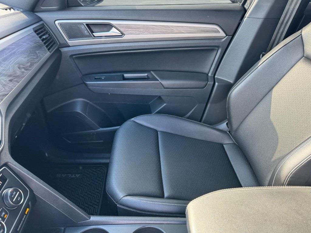 used 2020 Volkswagen Atlas Cross Sport car, priced at $18,995