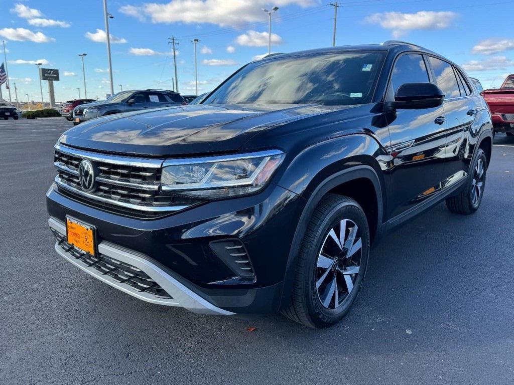 used 2020 Volkswagen Atlas Cross Sport car, priced at $18,995