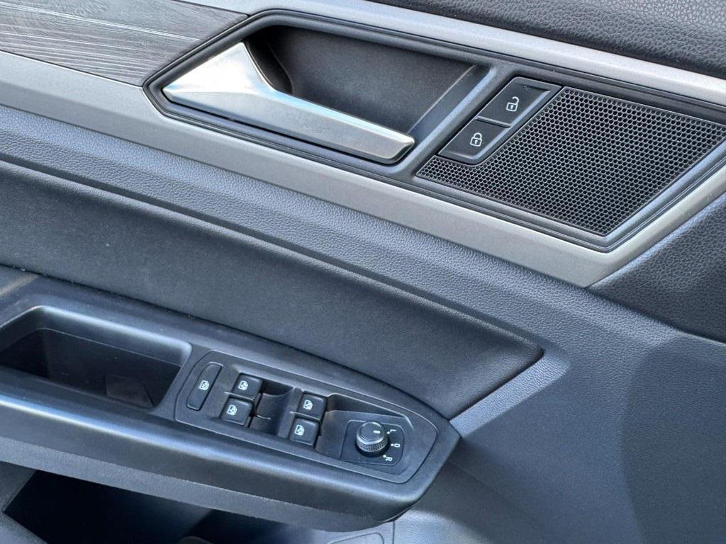 used 2020 Volkswagen Atlas Cross Sport car, priced at $18,995