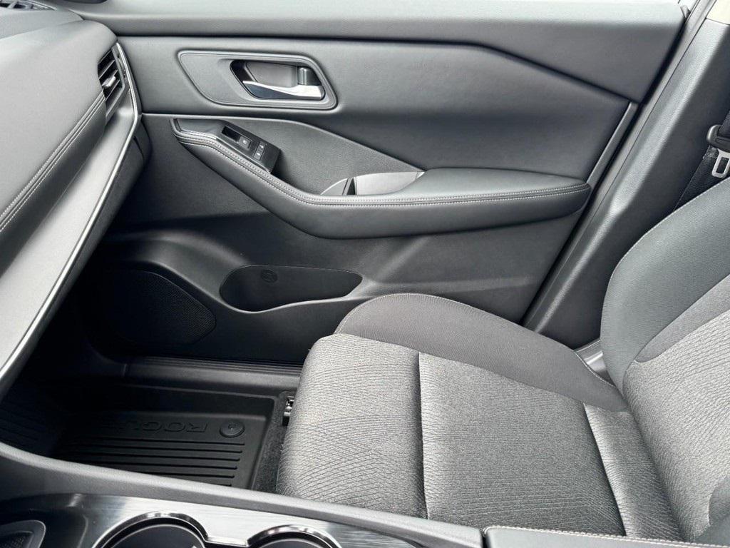 used 2025 Nissan Rogue car, priced at $28,888