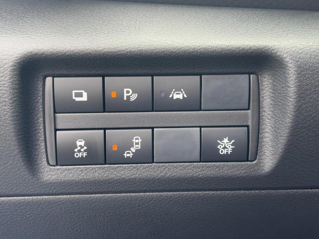 new 2025 Nissan Kicks car, priced at $21,865