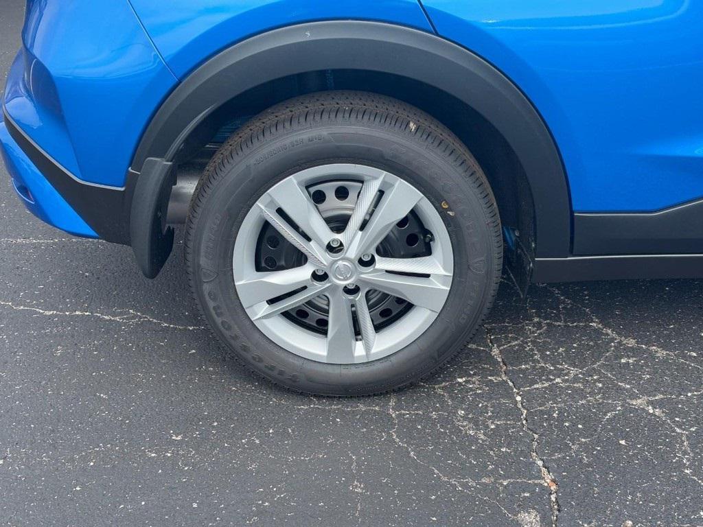 new 2025 Nissan Kicks car, priced at $21,865